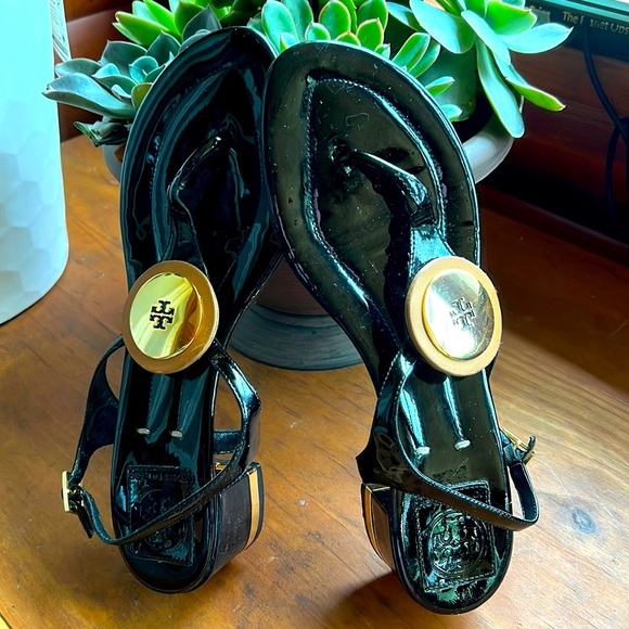 Shoes - Tory Burch sandals